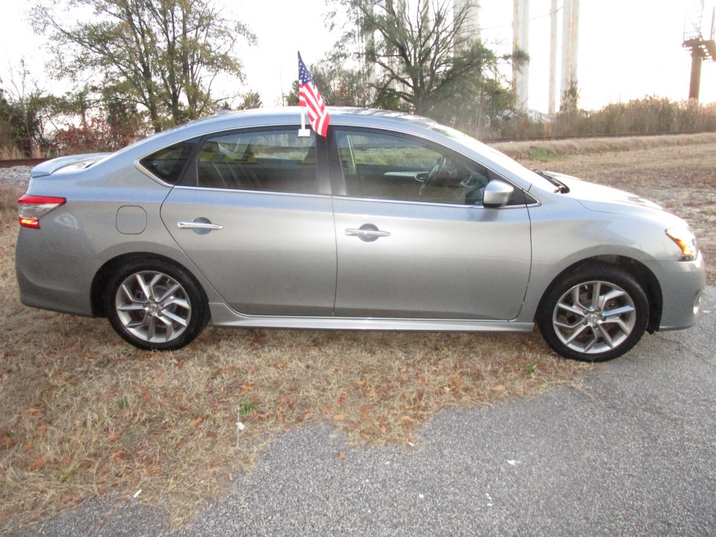 2013 Gray Nissan Sentra S 6MT (3N1AB7AP5DL) with an 2.0L L4 DOHC 16V engine, 6-Speed Autoamtic transmission, located at 2553 Airline Blvd, Portsmouth, VA, 23701, (757) 488-8331, 36.813889, -76.357597 - Photo#4